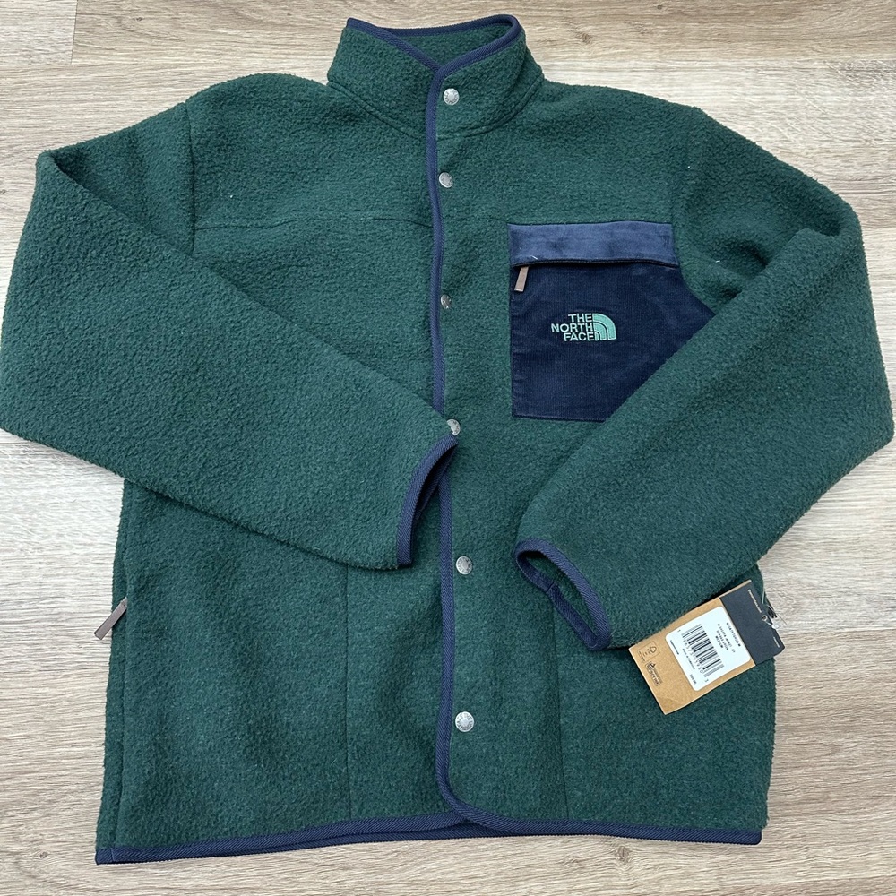 The North Face Green Fleece Jacket new with tags Sherpa jacket men green medium